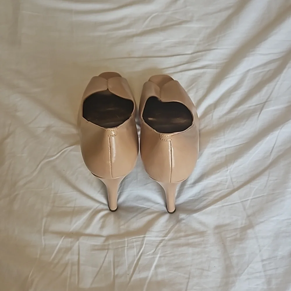 Nine West good pre